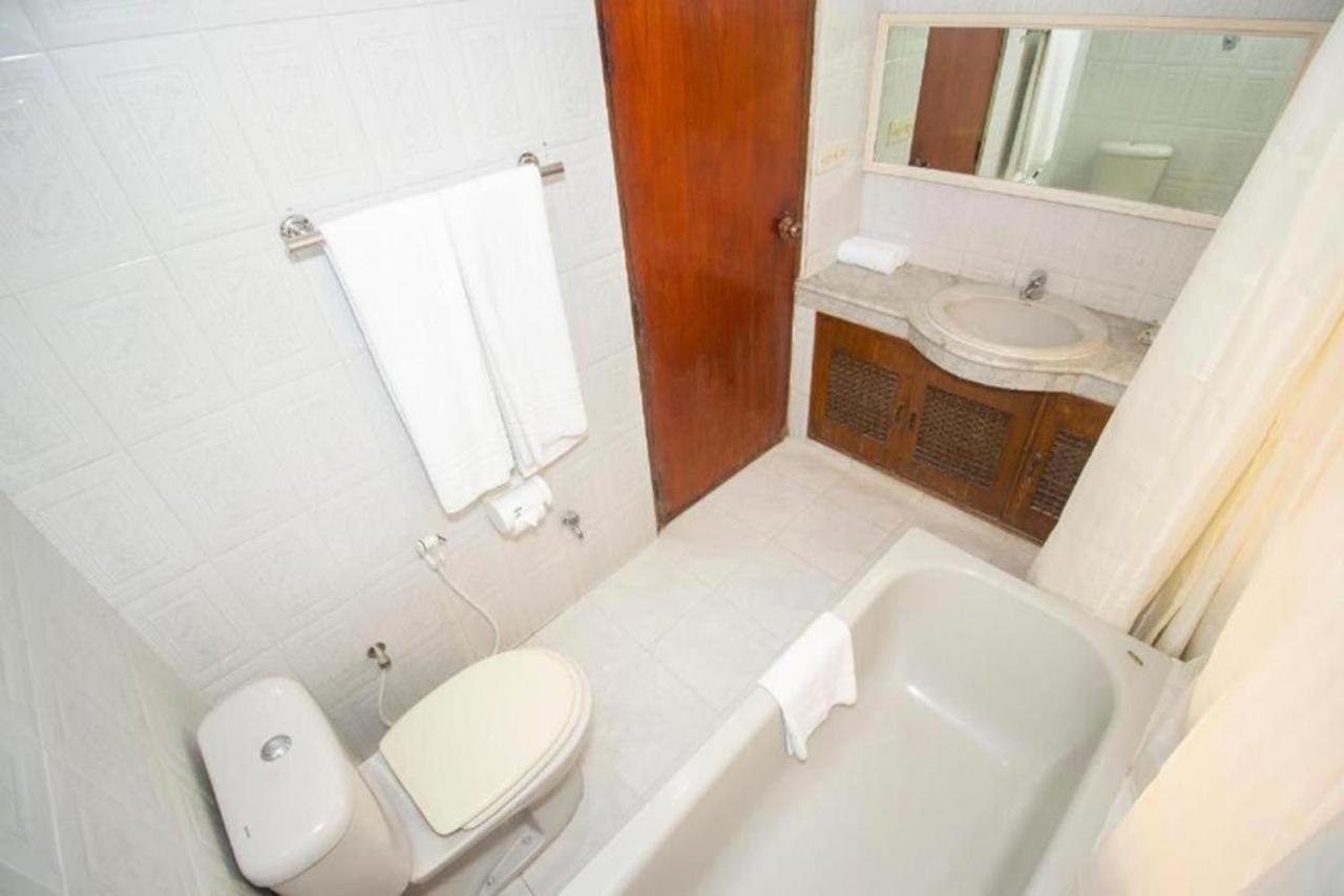 Hotel Suite Palace Dhaka Exterior photo